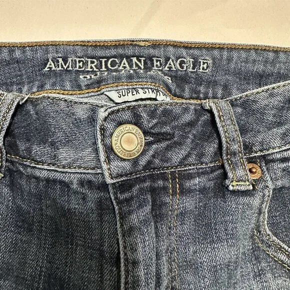 American Eagle Shorts Jean Super Stretch Womens 12 Denim Cuffed Short - Picture 2 of 8